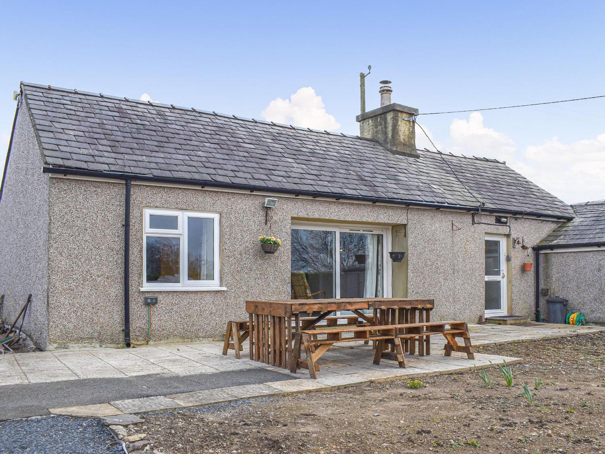 Tyn Y Maen Villa Llanddeiniolen Bagian luar foto